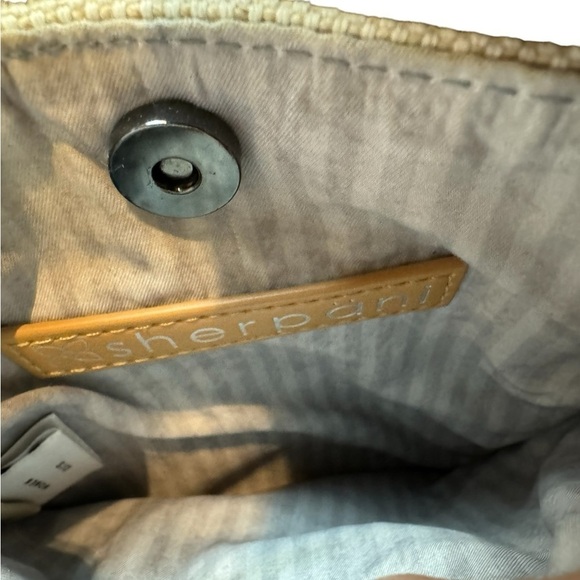 Sherpani Small Khaki Crossbody Purse - Picture 6 of 7